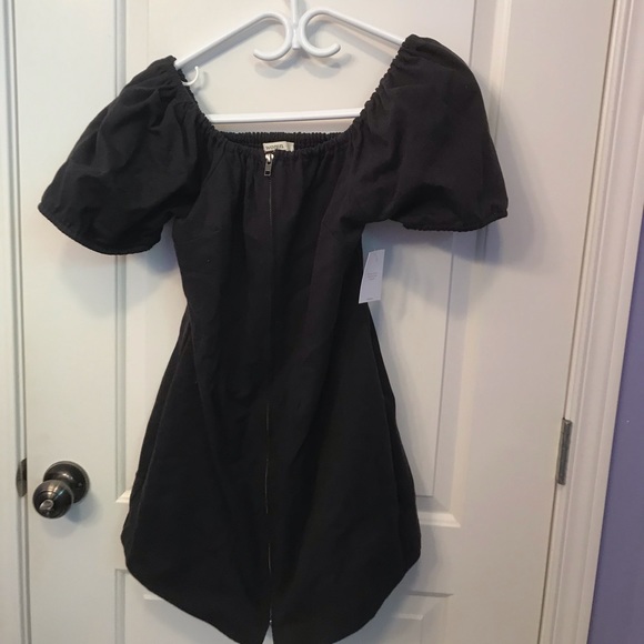 Womn Dress - Picture 2 of 3